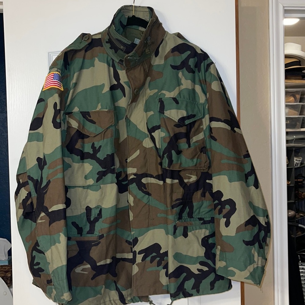 EUC Mens Camo Jacket
